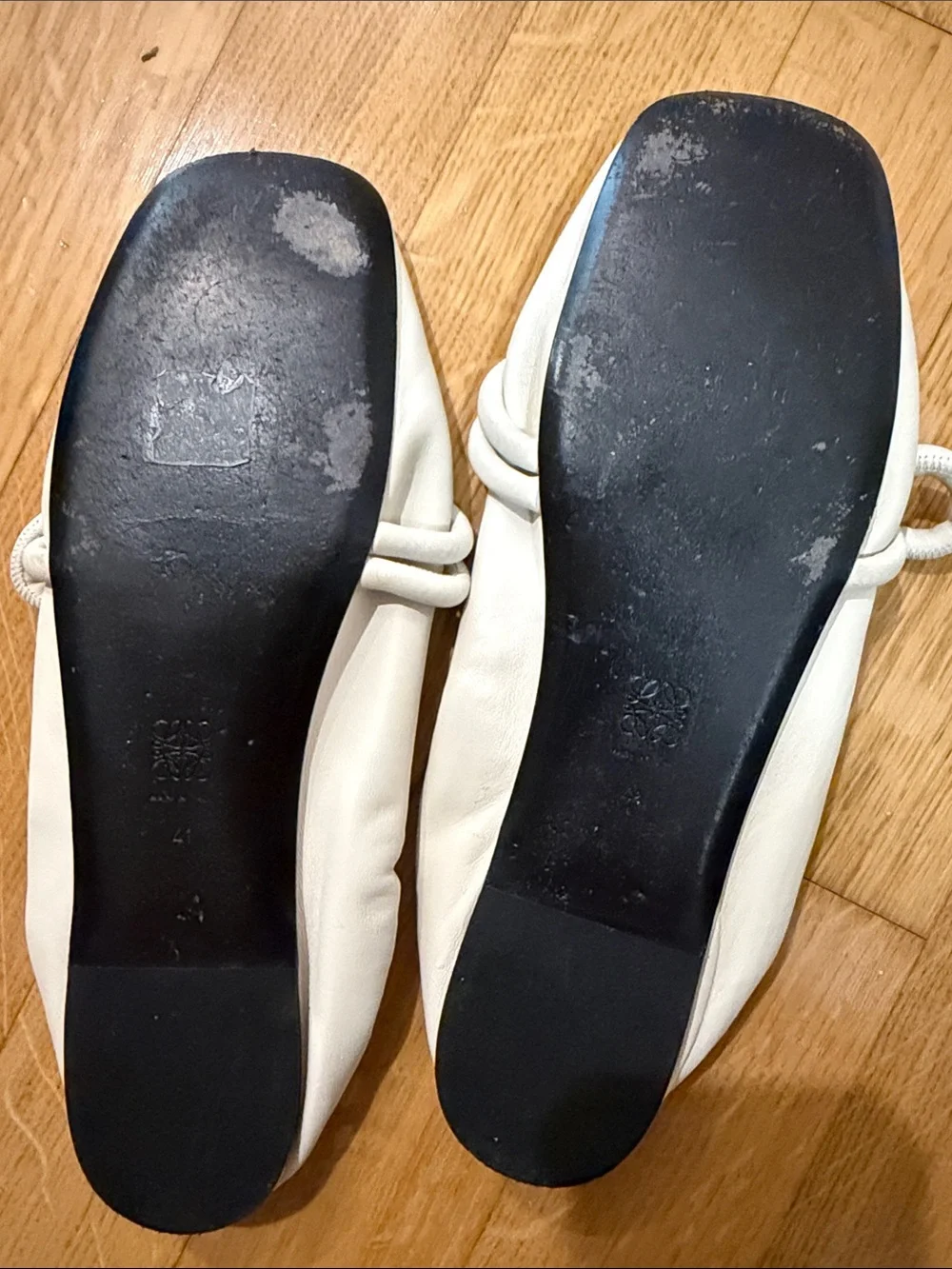 Loewe White Knotted Bow Leather Loafers - Picture 3 of 7